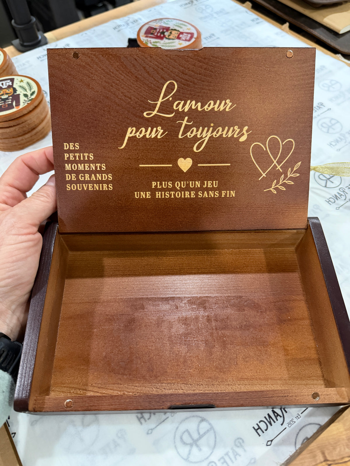 Custom Hunting Lodge Dominoes Set – Personalized UV-Printed Dominos in Premium Gift Box