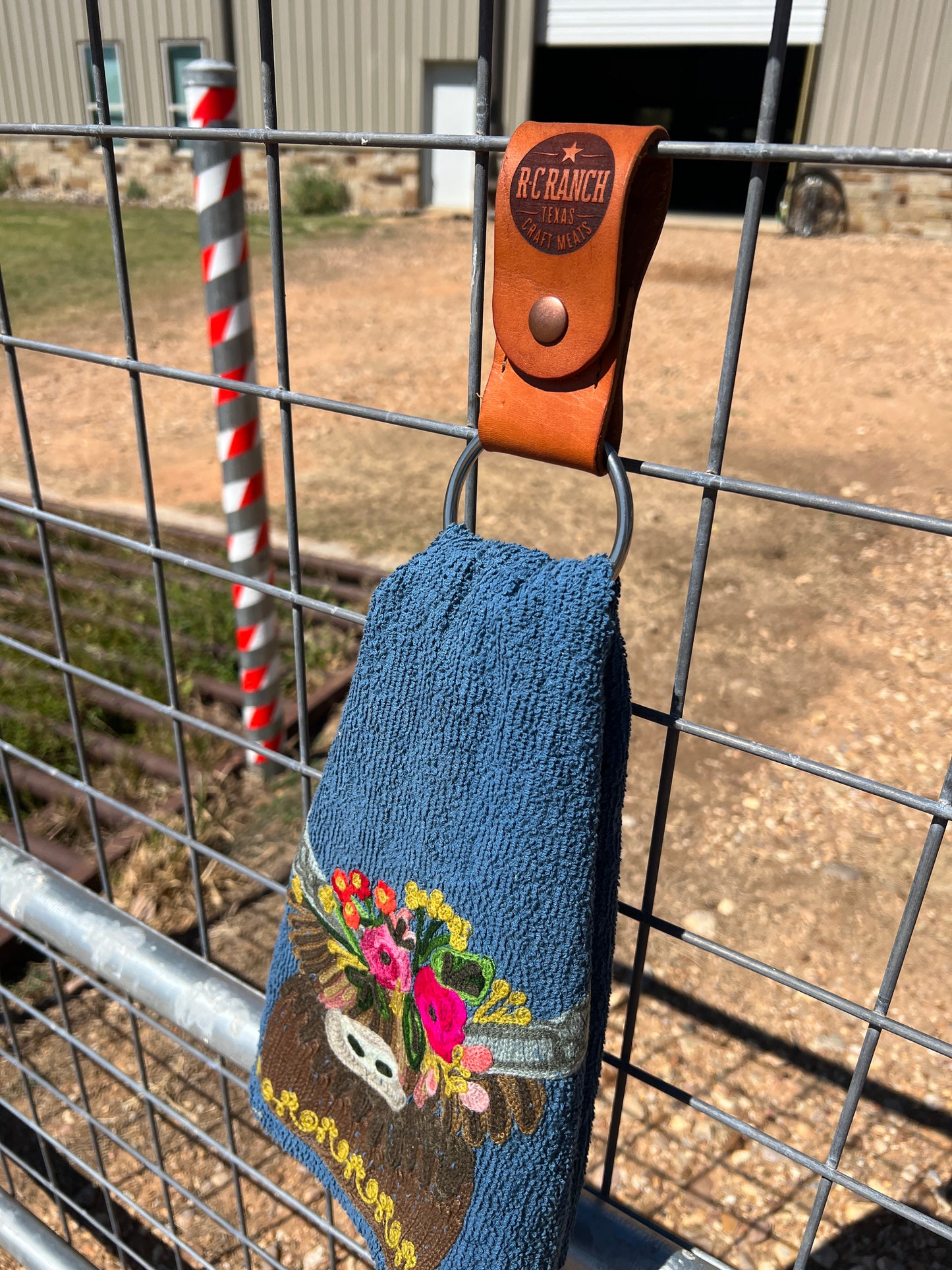 Bridle Leather Tea Towel Holder – 3" Ring