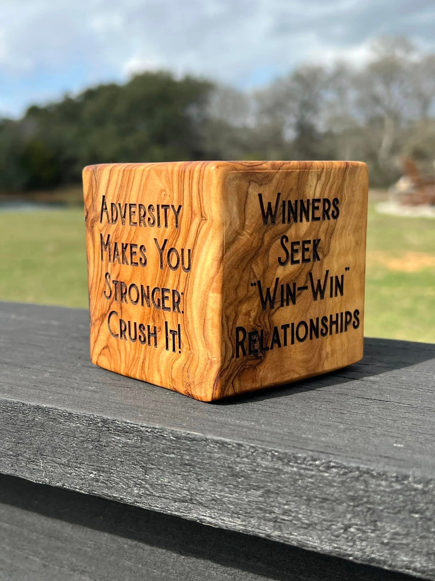 Motivational Cube / Award