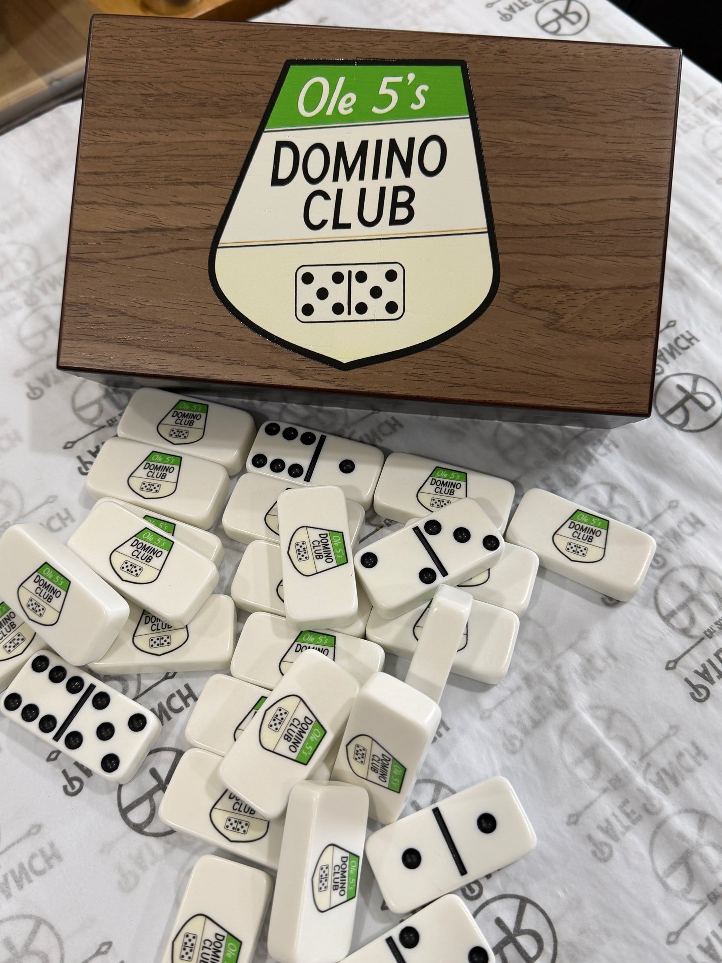 Custom Hunting Lodge Domino Set – Personalized UV-Printed Dominos in Premium Gift Box